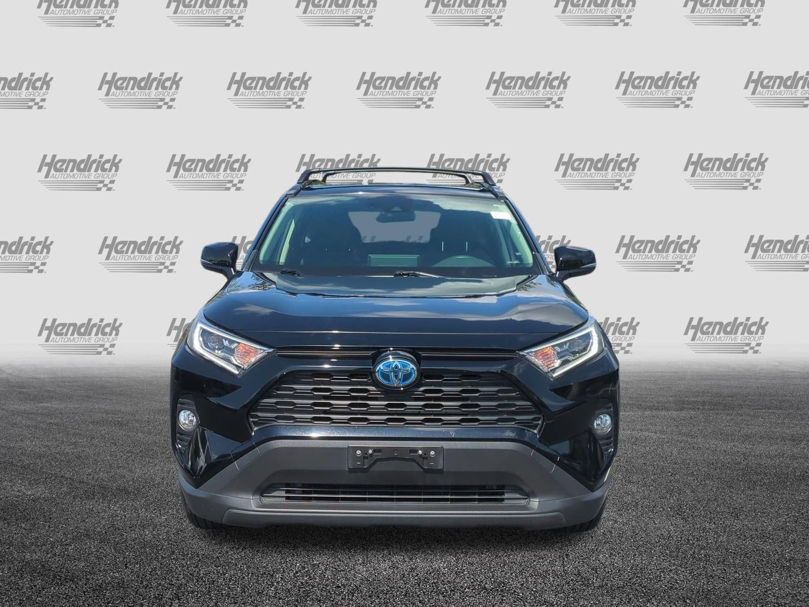 2019 Toyota RAV4 Hybrid XLE photo 2