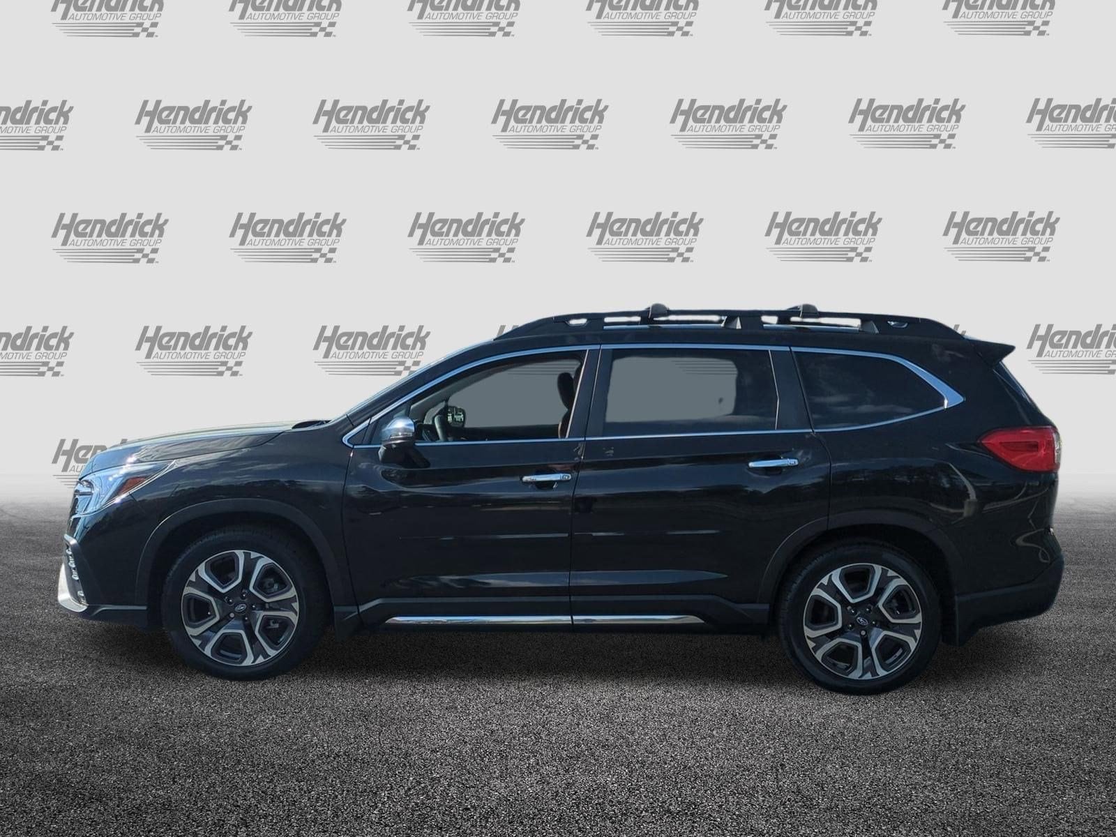 2023 Subaru Ascent Touring 7-Passenger photo 5