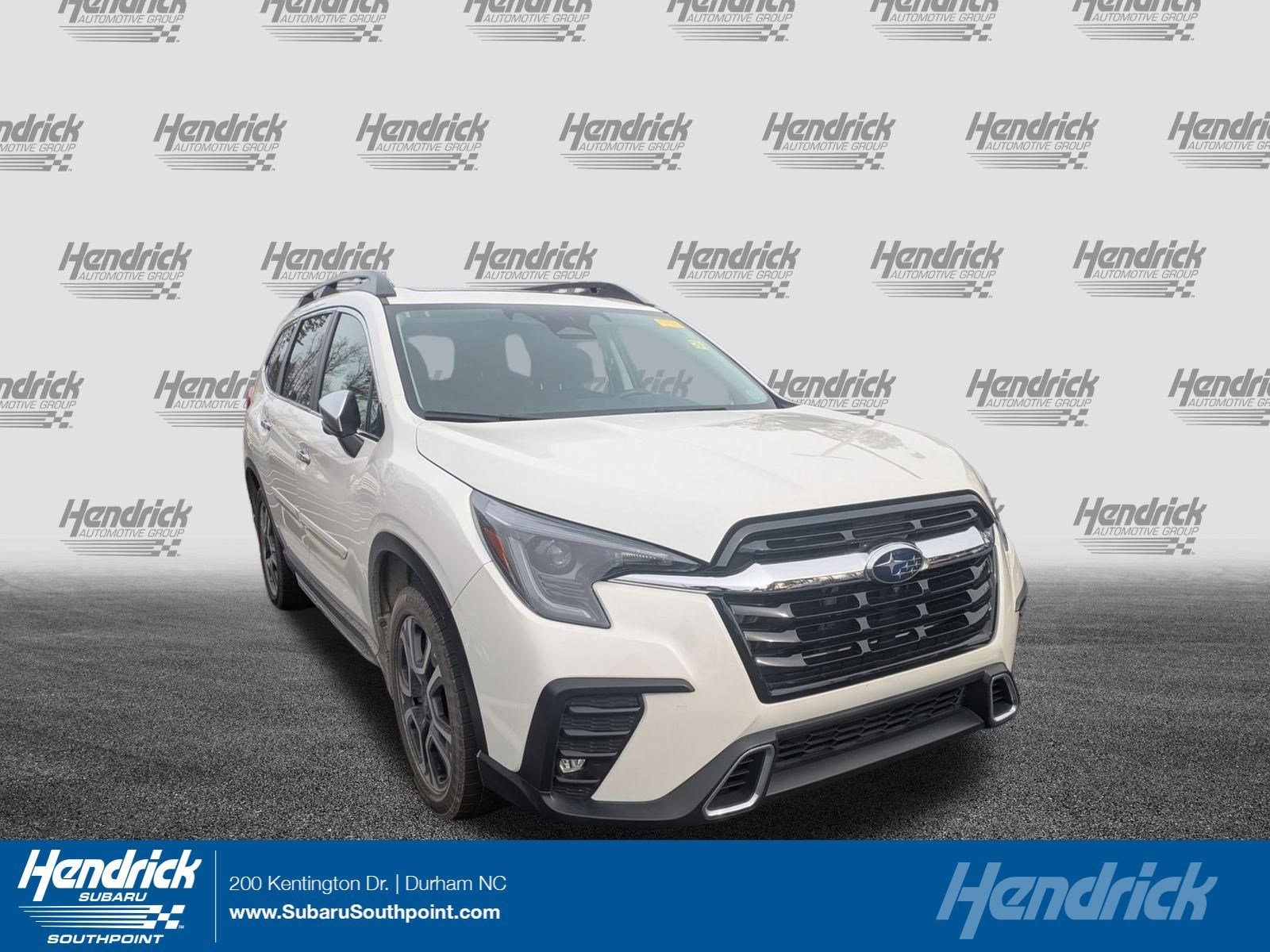 2023 Subaru Ascent Touring's photo