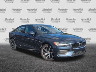 2020 Volvo S60 T5 Momentum Sedan