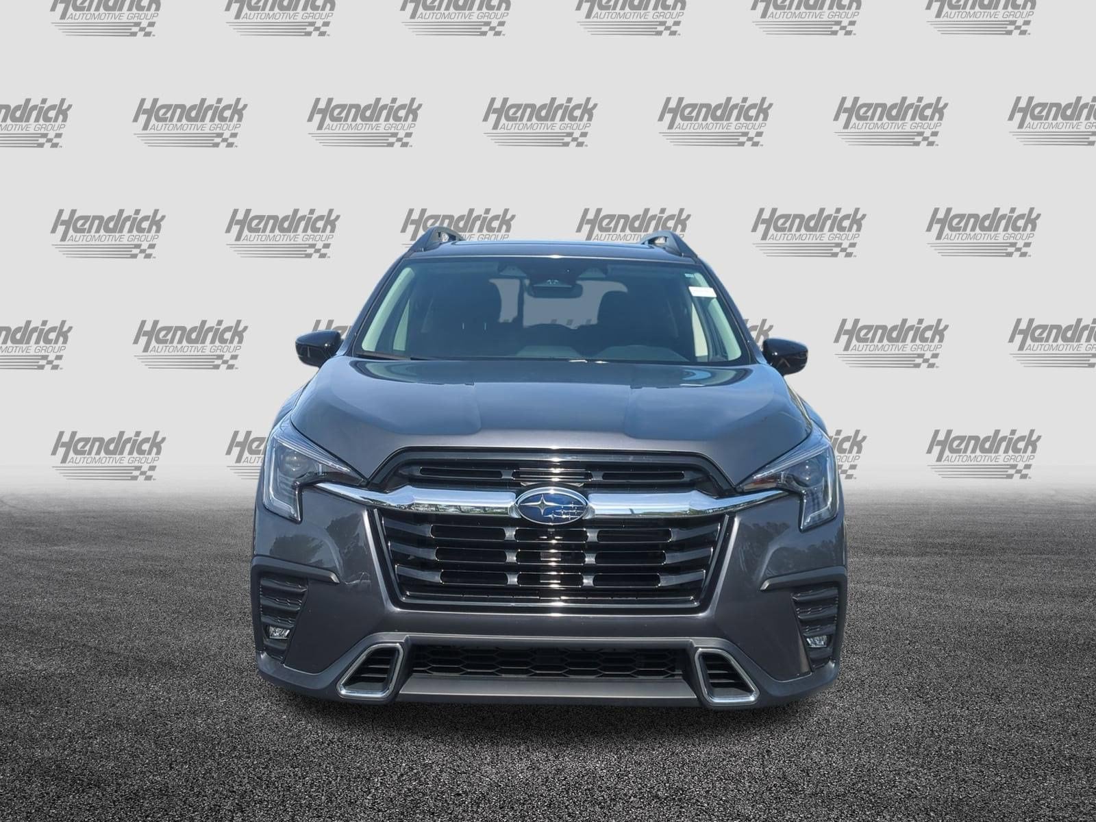 2024 Subaru Ascent Touring 7-Passenger photo 2