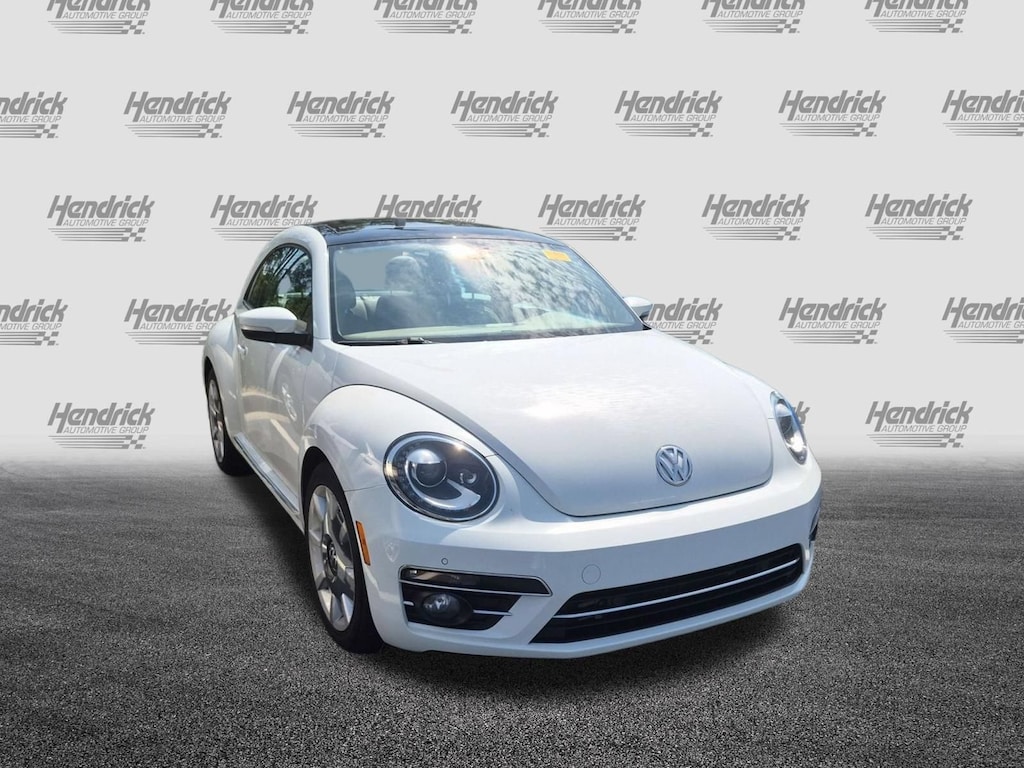 Used 2018 Volkswagen Beetle 2.0T SE Hatchback