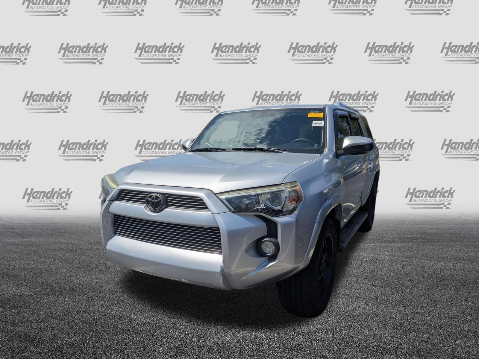 2016 Toyota 4Runner SR5 photo 6