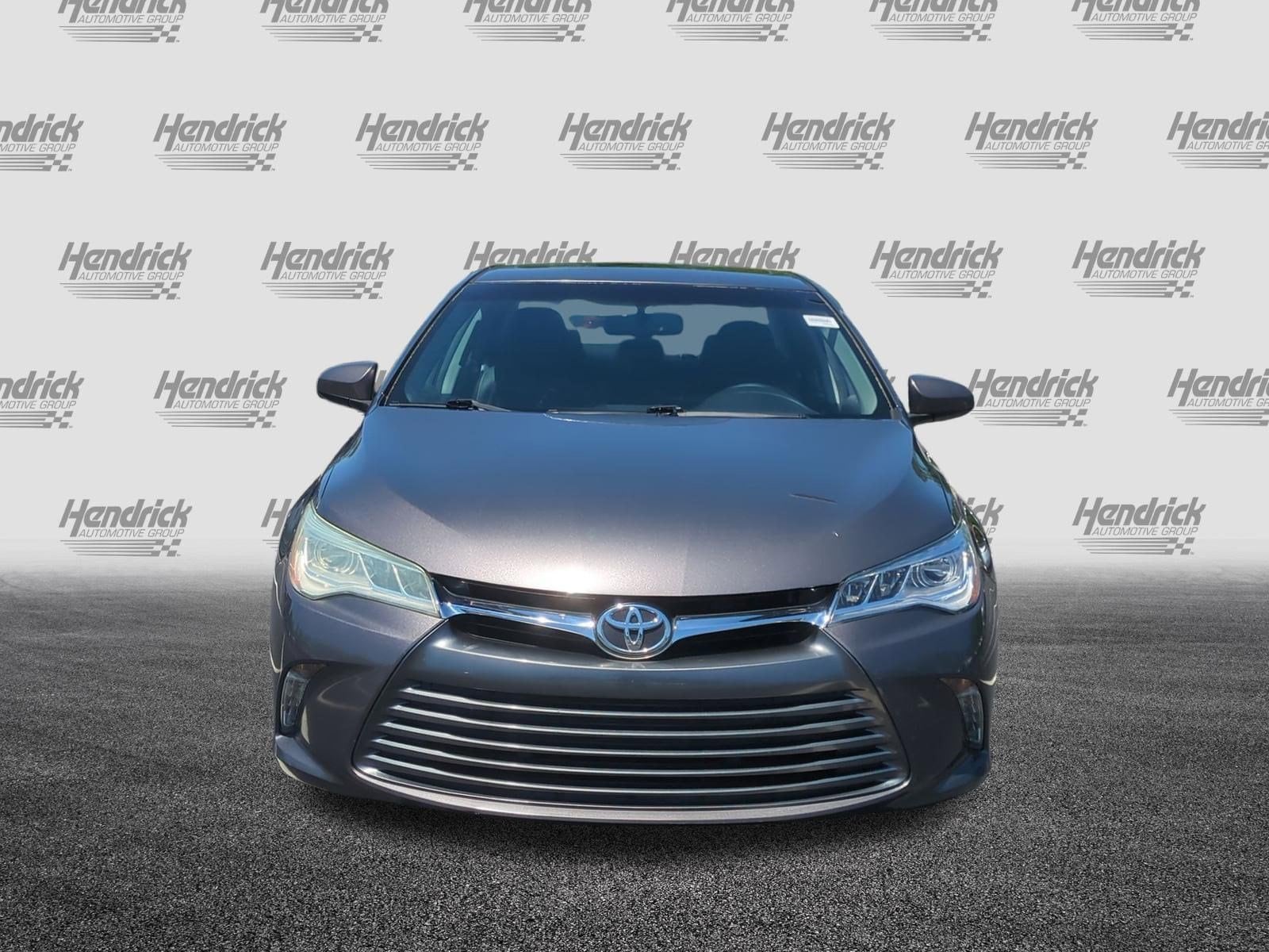 2015 Toyota Camry XLE V6 photo 2