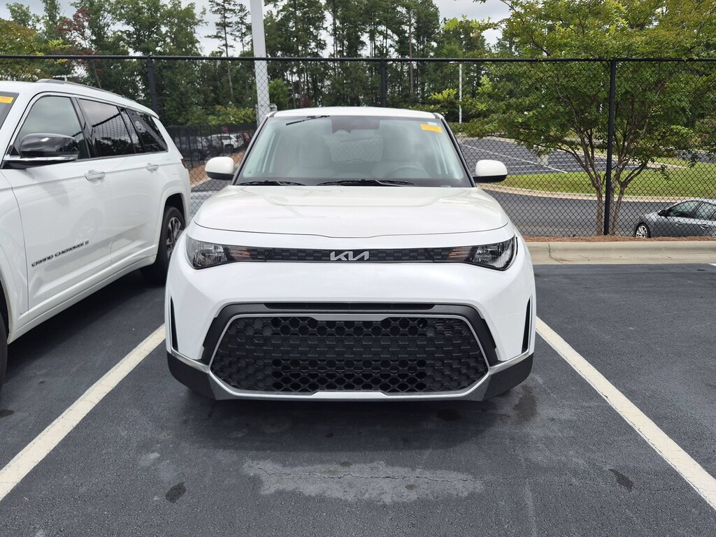 Used 2025 Kia Soul LX Hatchback