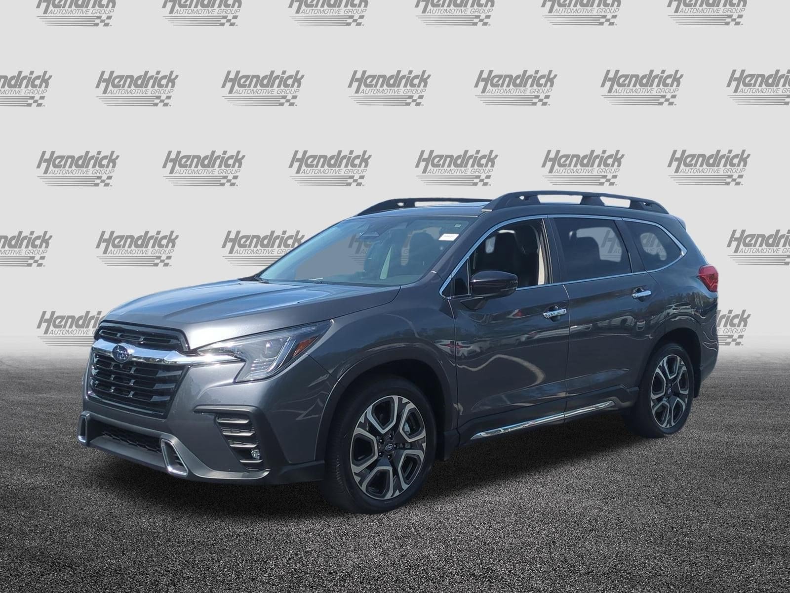 2024 Subaru Ascent Touring 7-Passenger photo 4