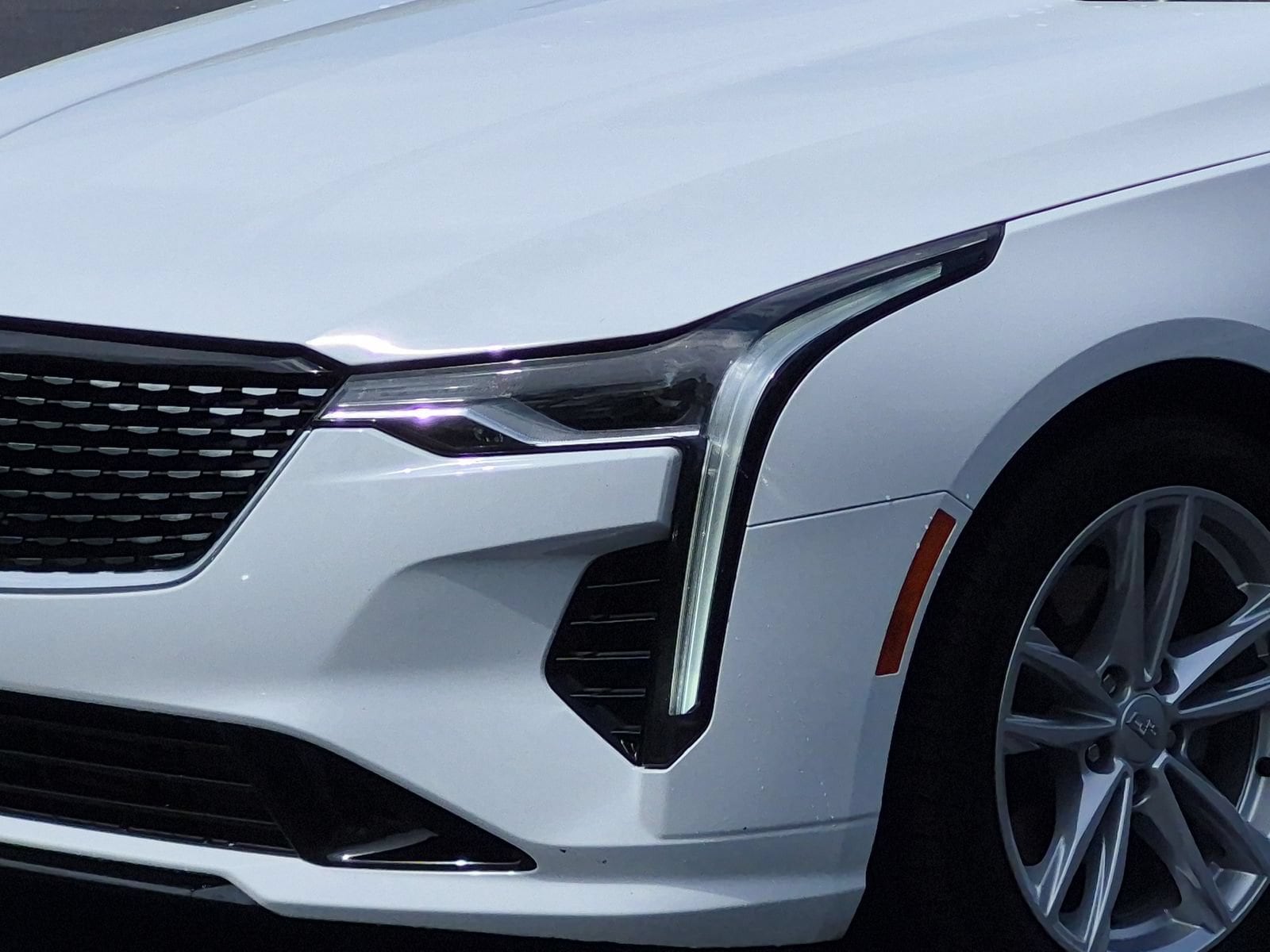 CADILLAC CT4 Luxury