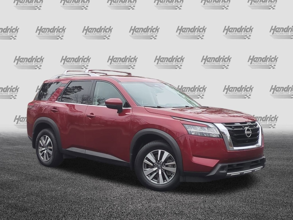 Used 2023 Nissan Pathfinder SL SUV
