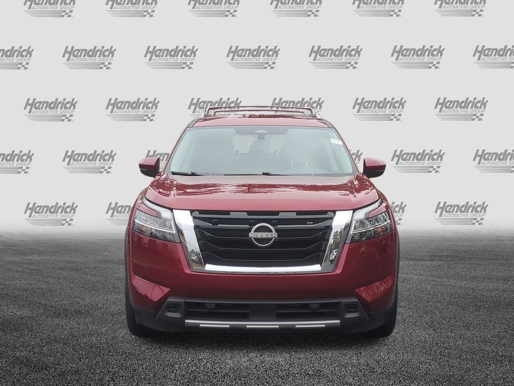 Used 2023 Nissan Pathfinder SL SUV