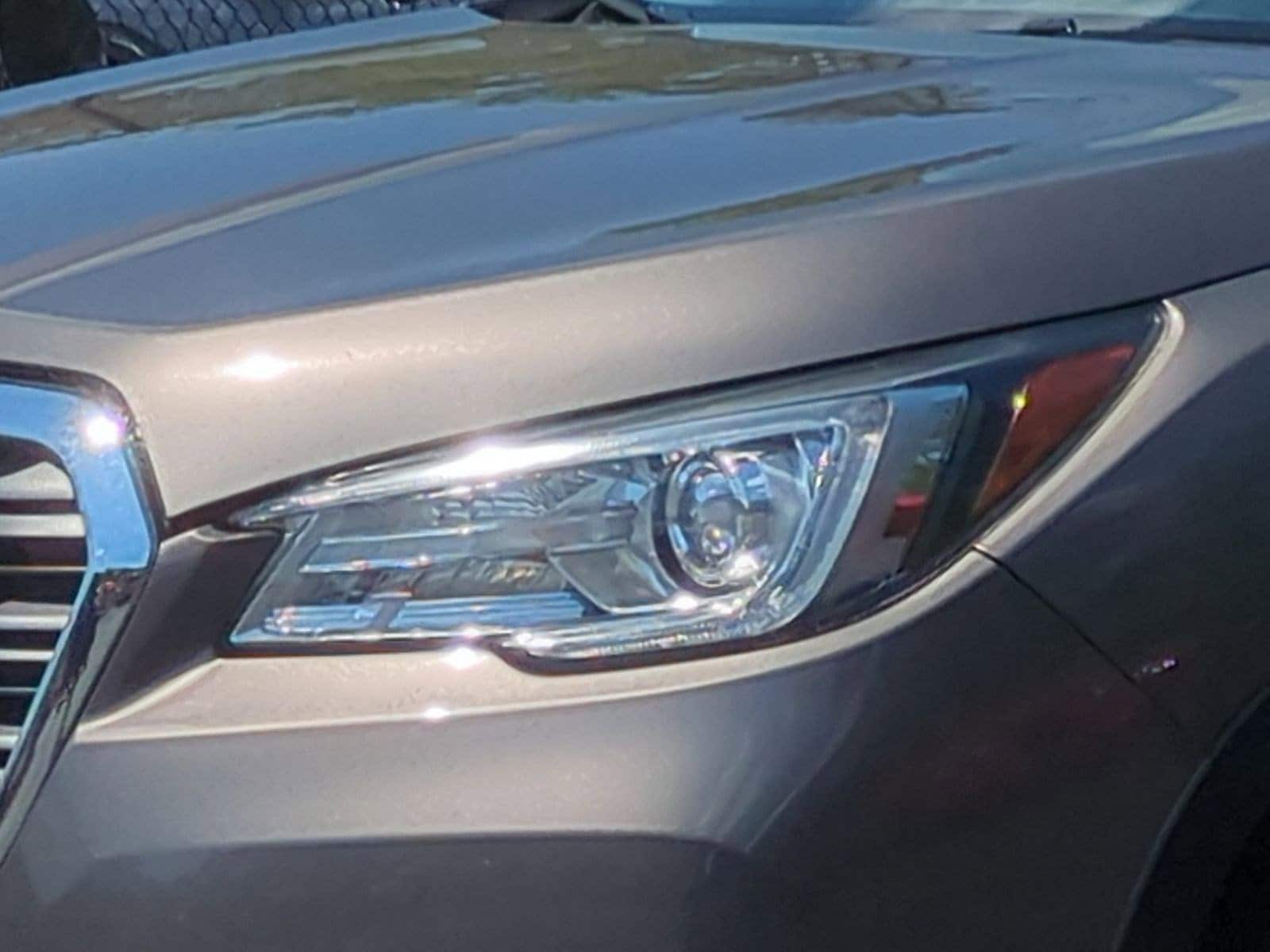 2021 Subaru Ascent Limited 8-Passenger photo 5