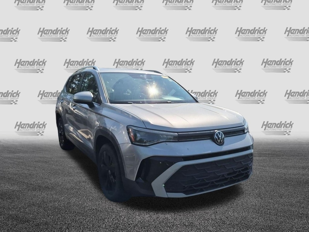 Used 2025 Volkswagen Taos 1.5T SE SUV