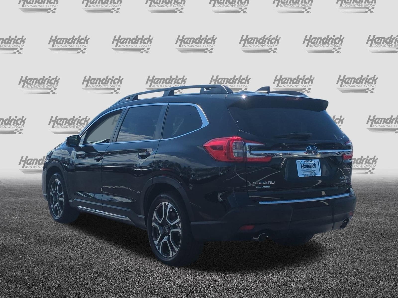 2023 Subaru Ascent Limited 7-Passenger photo 6