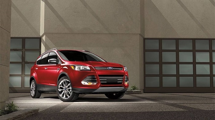 2016_Ford_Escape_SE_RubyRed.jpg