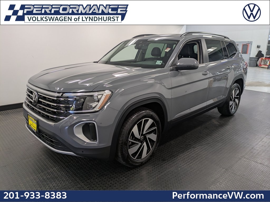 2025 Volkswagen Atlas SE w/Tech's photo