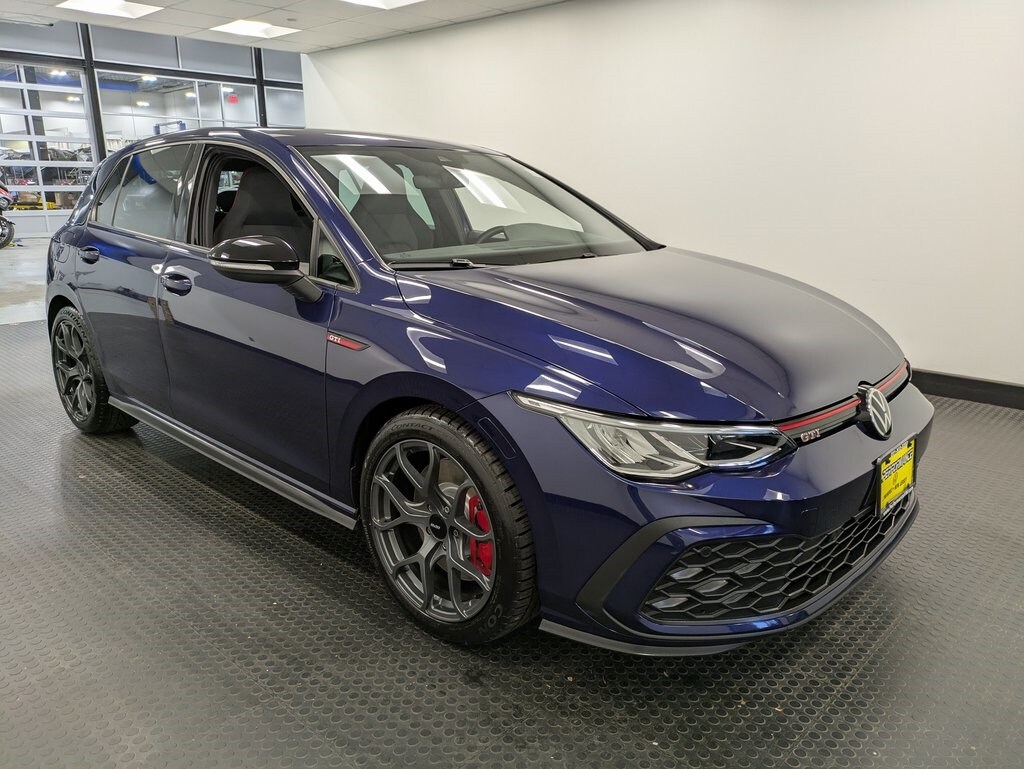 2022 Volkswagen Golf GTI S photo 3