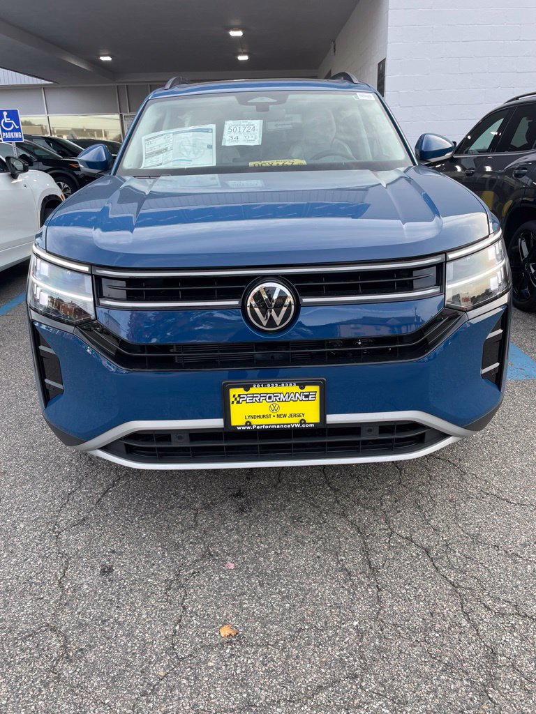2027 Volkswagen Atlas SE w/Technology SUV