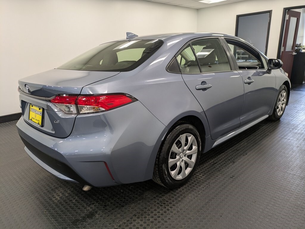 2022 Toyota Corolla LE photo 4