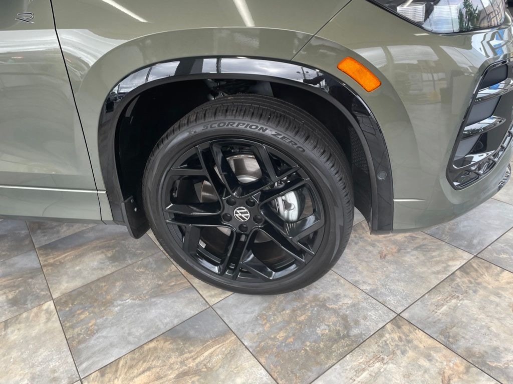New 2026 Volkswagen Tiguan 2.0T SE R-Line Black SUV