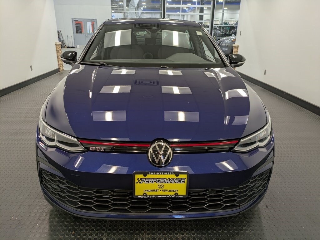 2022 Volkswagen Golf GTI S photo 2