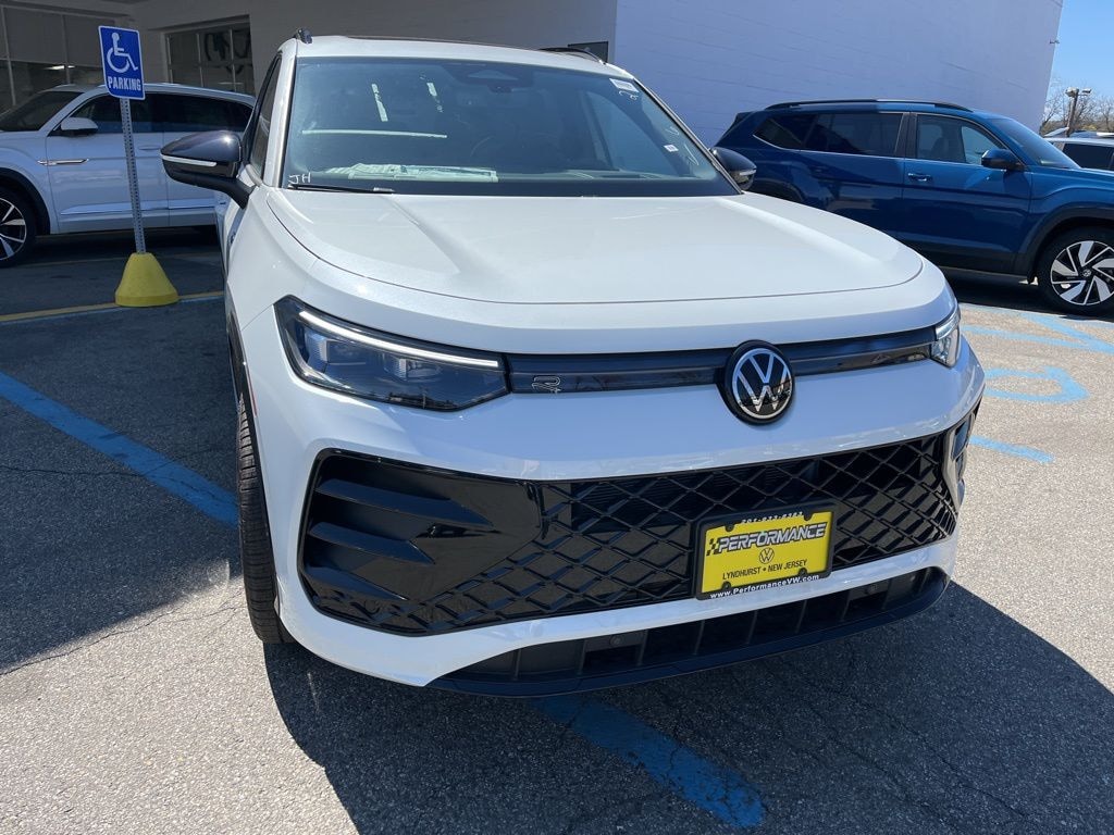 New 2026 Volkswagen Tiguan 2.0T SE R-Line Black SUV