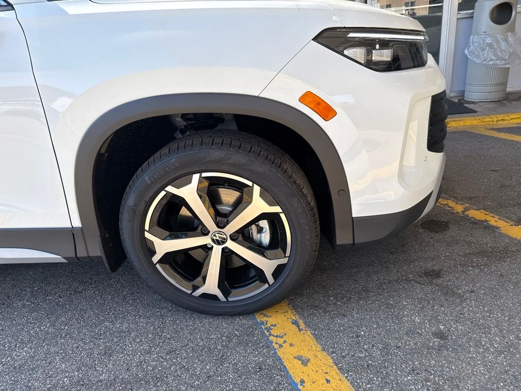 New 2026 Volkswagen Tiguan 2.0T SE SUV