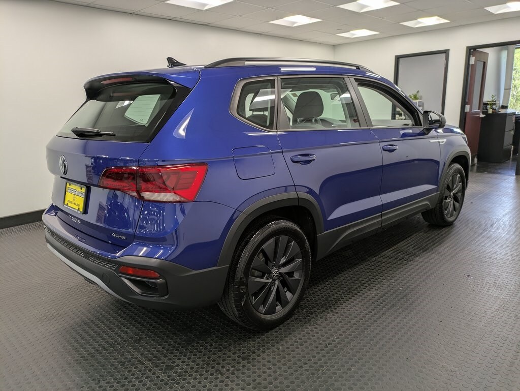 2022 Volkswagen Taos S photo 4