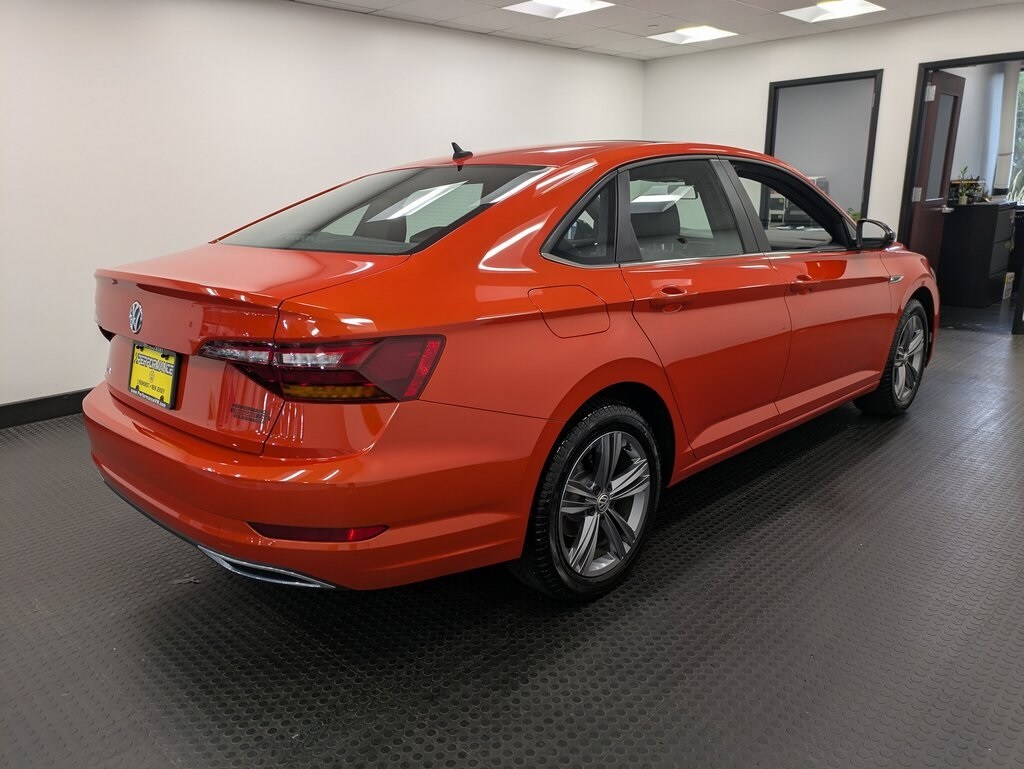 2019 Volkswagen Jetta R-Line photo 4
