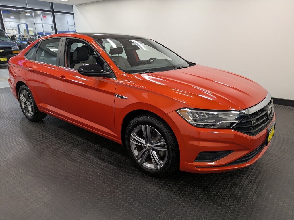 2019 Volkswagen Jetta R-Line photo 3