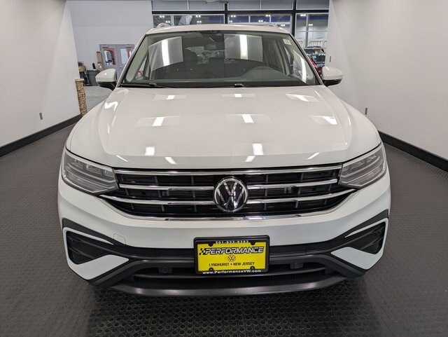 2024 Volkswagen Tiguan SE Wolfsburg Edition photo 2