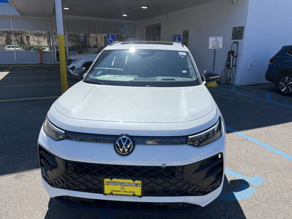 New 2026 Volkswagen Tiguan 2.0T SE R-Line Black SUV