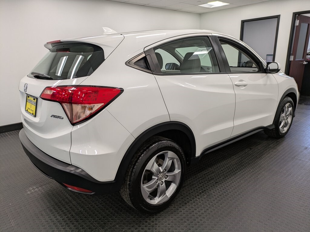 2018 Honda HR-V LX photo 4