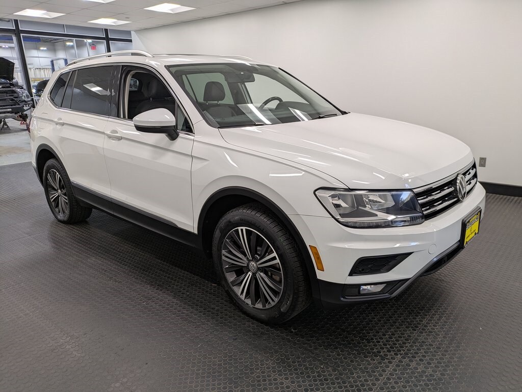 2019 Volkswagen Tiguan SEL photo 2