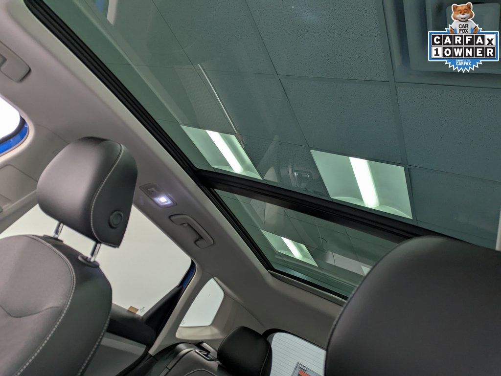 2022 Volkswagen Taos SE - Photo 25