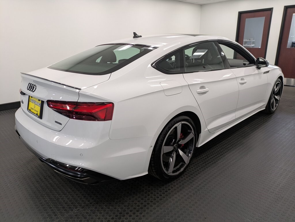 2023 Audi A5 45 S line Prestige photo 3