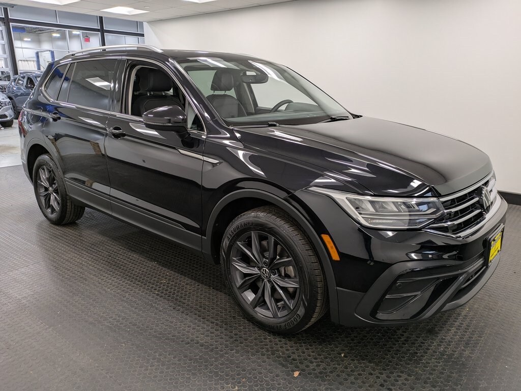 2022 Volkswagen Tiguan SE photo 3