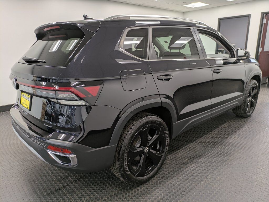 Used 2025 Volkswagen Taos 1.5T SEL SUV