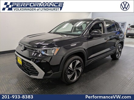 2025 Volkswagen Taos 1.5T SE SUV