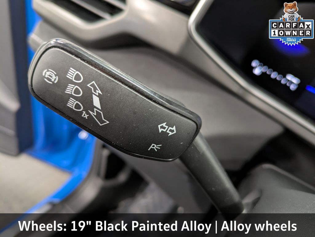 2025 Volkswagen Taos SE Black - Photo 22
