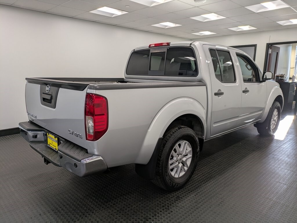 2015 Nissan Frontier SV photo 4