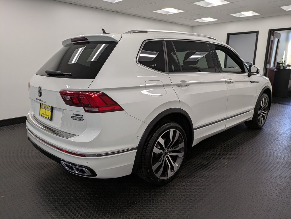 2022 Volkswagen Tiguan SEL Premium R-Line photo 2