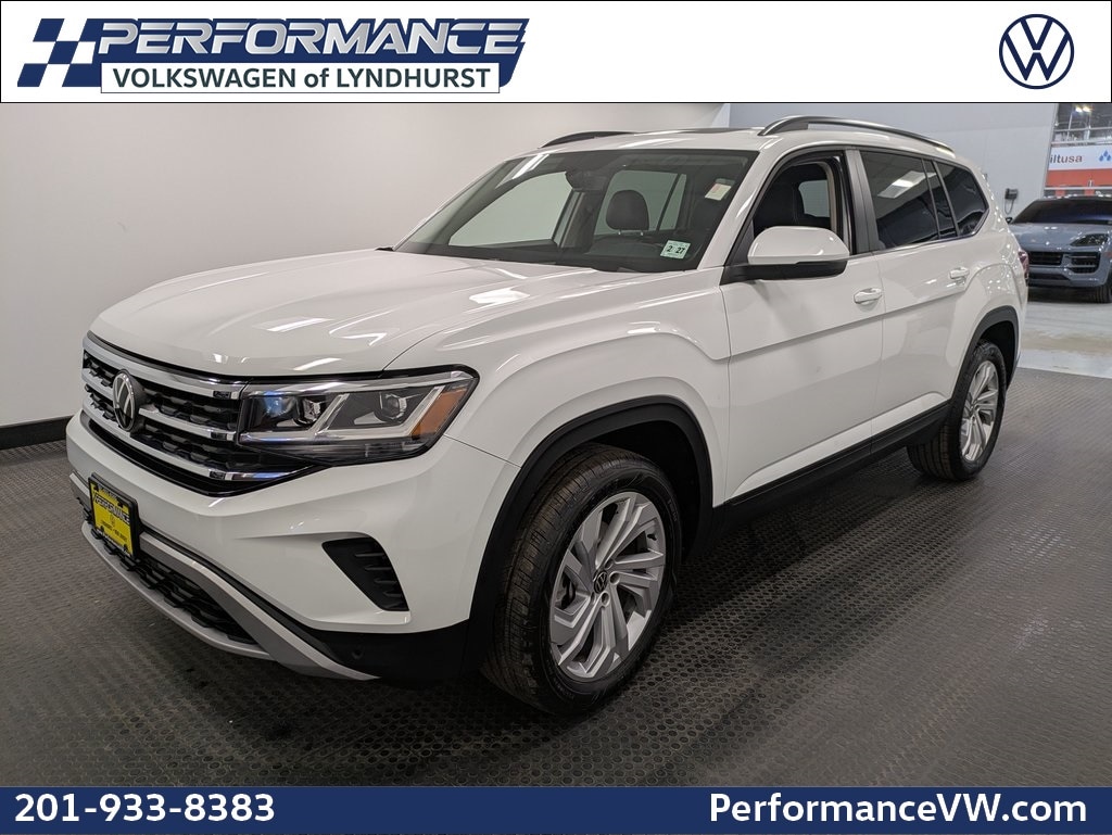 2022 Volkswagen Atlas SE w/Tech's photo