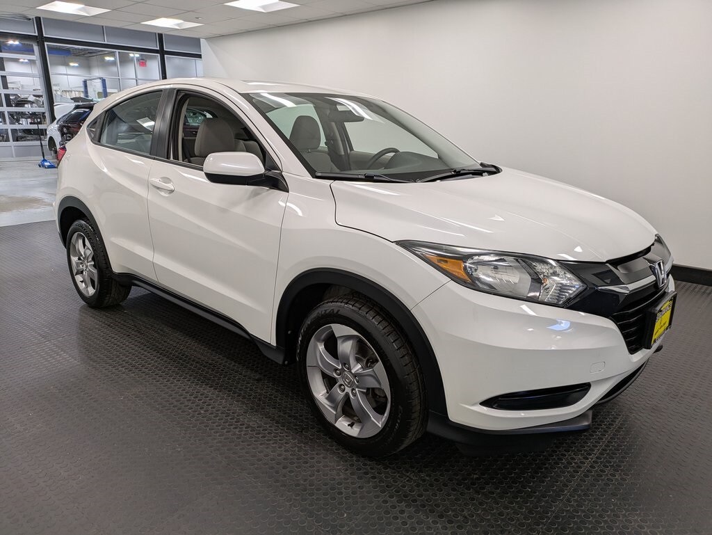 2018 Honda HR-V LX photo 3