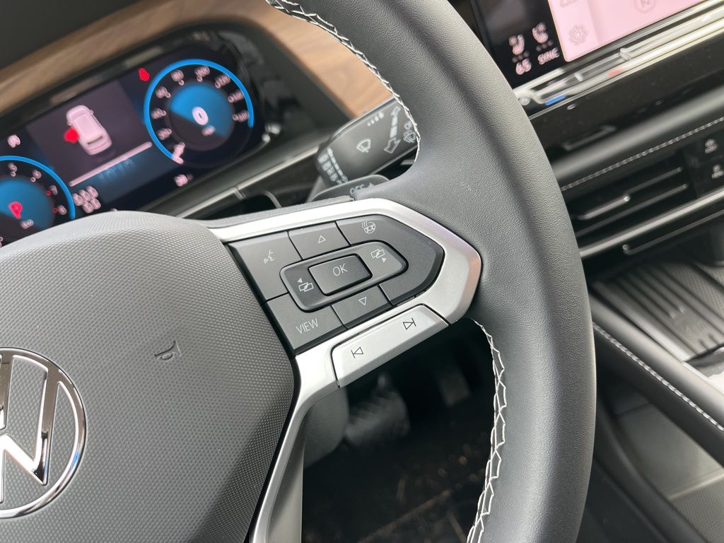 2025 Volkswagen Atlas SE w/Tech - Photo 21