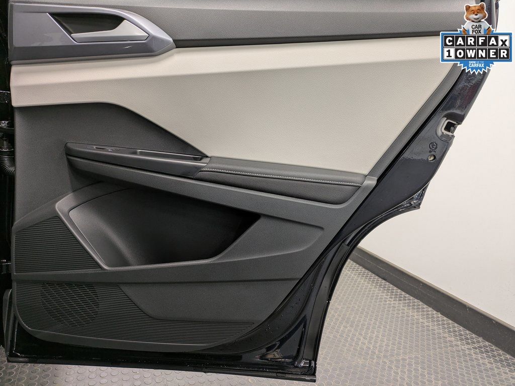 2025 Volkswagen Taos SEL - Photo 27