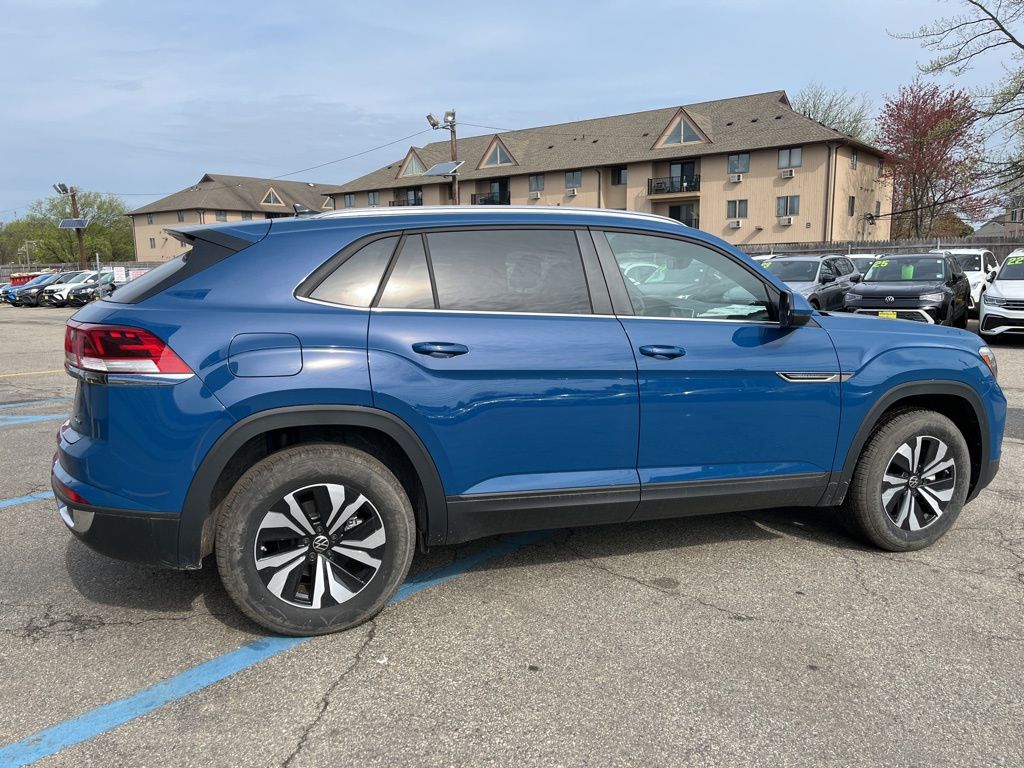 2025 Volkswagen Atlas Cross Sport SE - Photo 5