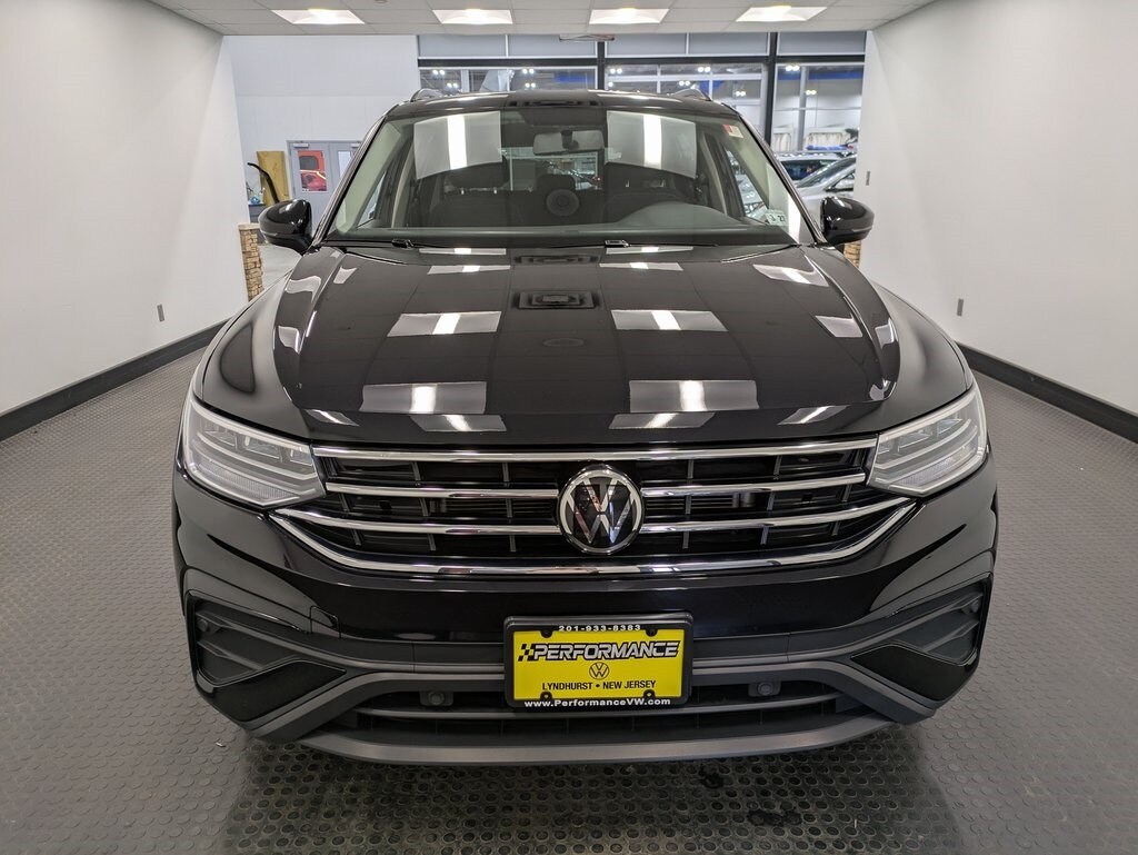 2022 Volkswagen Tiguan S photo 2