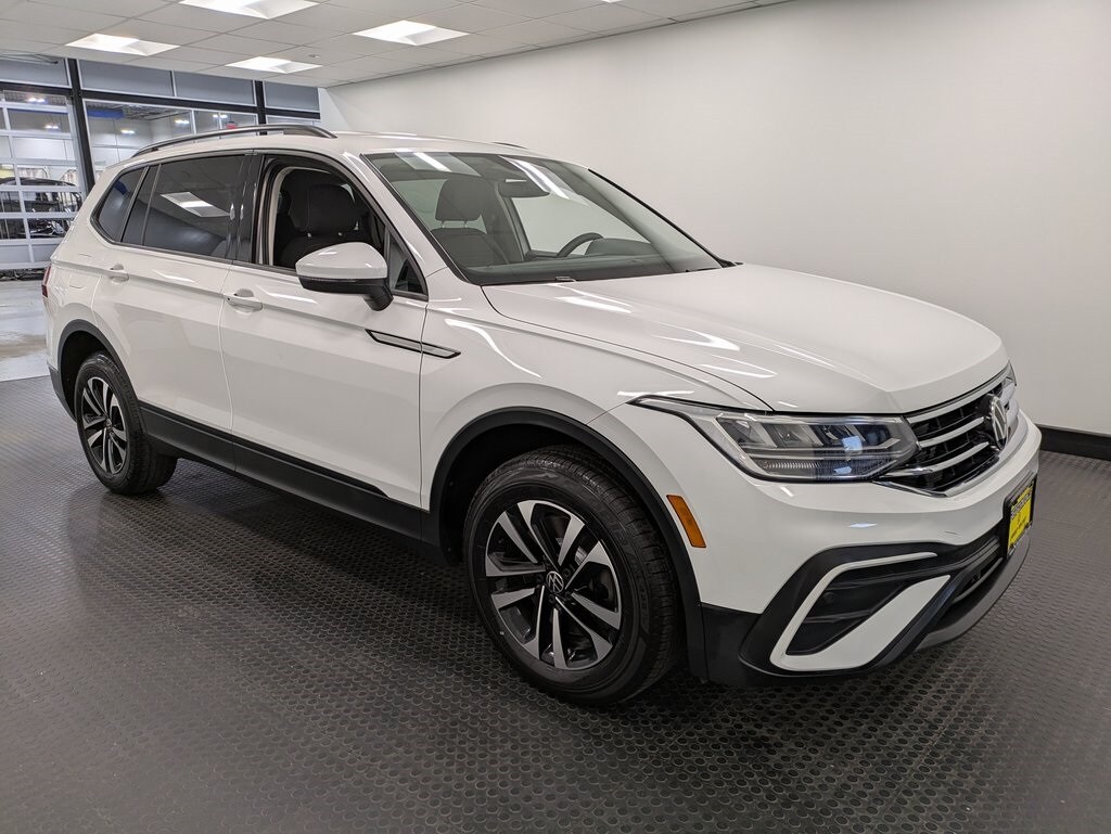 2022 Volkswagen Tiguan S photo 2