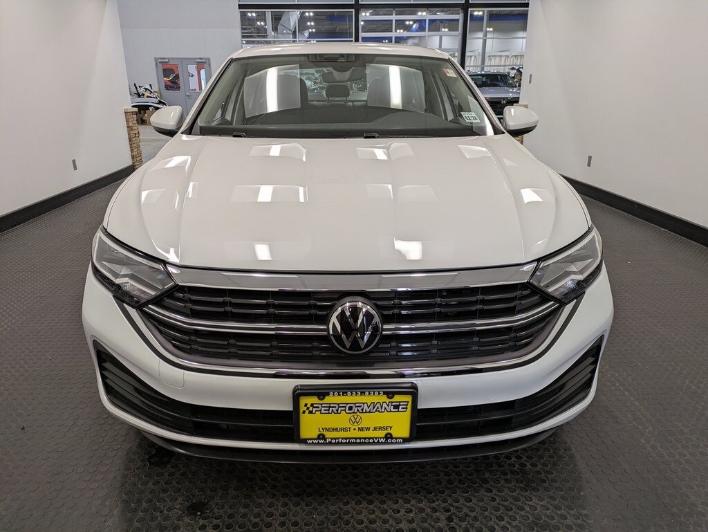 2024 Volkswagen Jetta 1.5T SE photo 2
