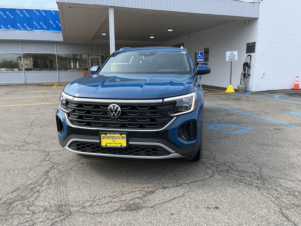 2025 Volkswagen Atlas Cross Sport SE