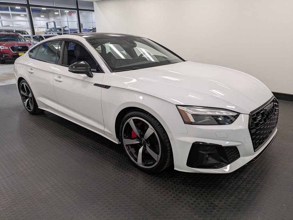 2023 Audi A5 45 S line Prestige photo 2